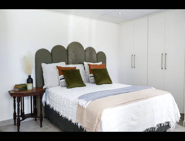 1 BEDROOM APARTMENT FOR SALE IN HILTON CENTRAL